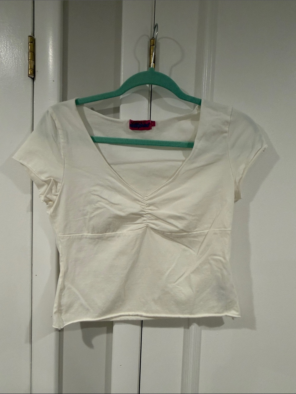 Women's Cream V-Neck Ruched Front Top - Picture 2 of 4